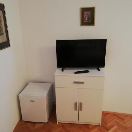 Sobe Sabec Bed and Breakfast Postojna Buitenkant foto