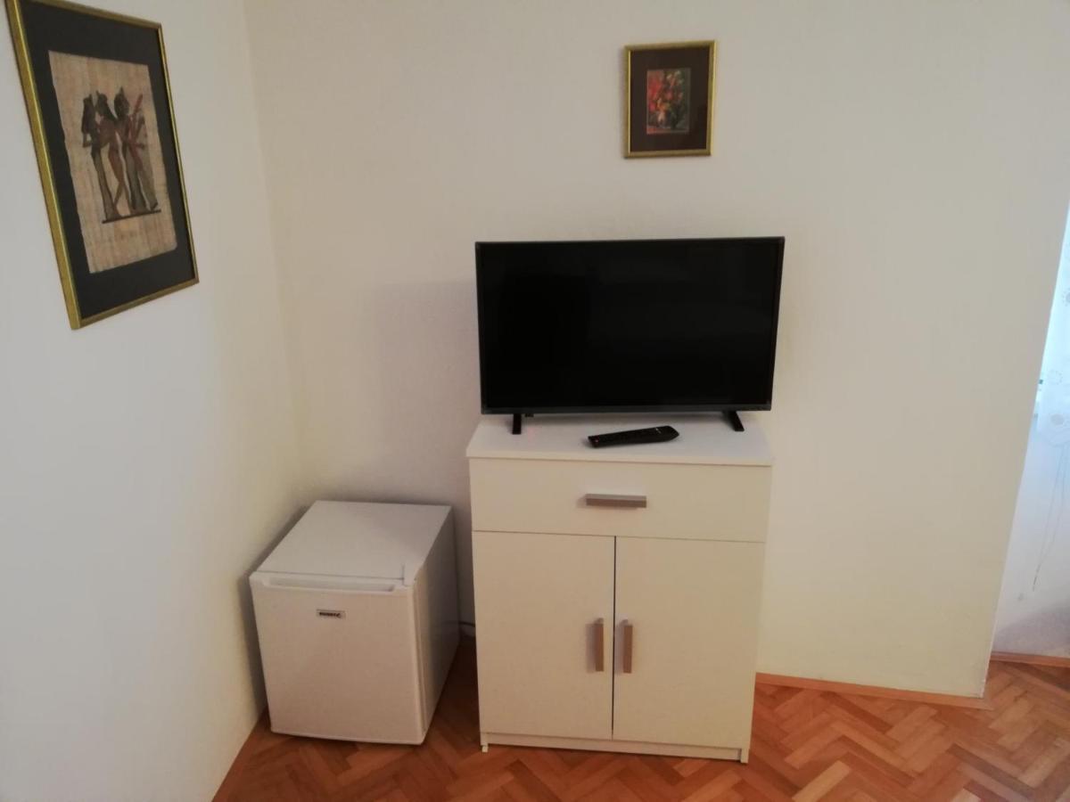 Sobe Sabec Bed and Breakfast Postojna Buitenkant foto