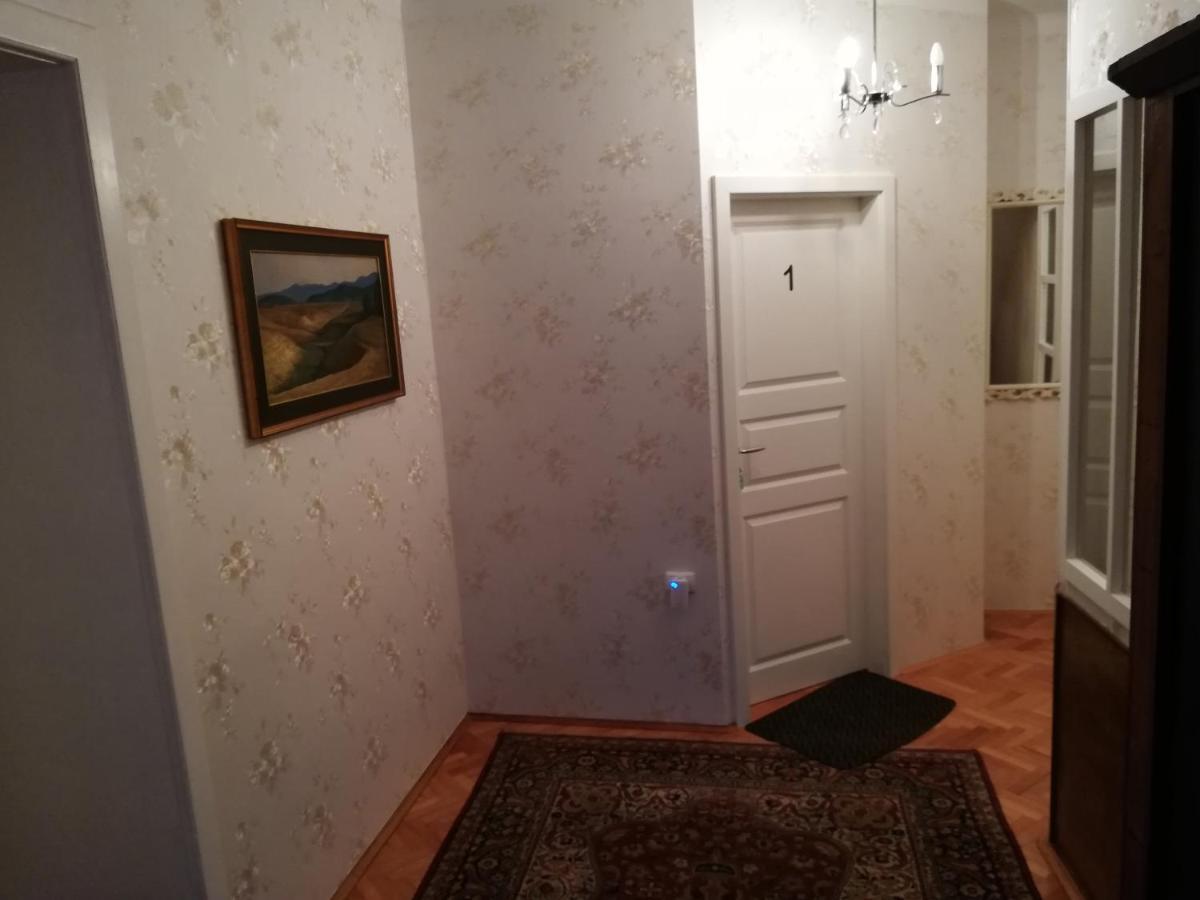 Sobe Sabec Bed and Breakfast Postojna Buitenkant foto