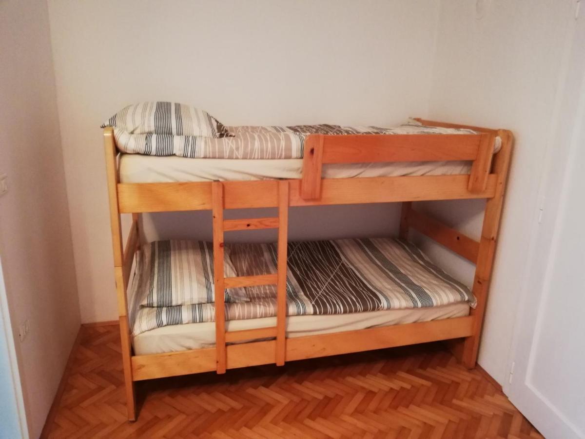 Sobe Sabec Bed and Breakfast Postojna Buitenkant foto